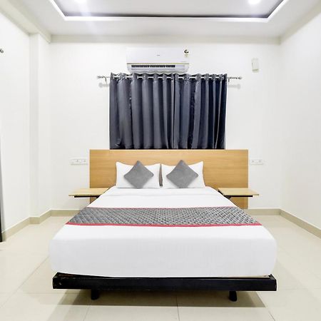 היידראבד Super Townhouse De Alphabet Hotel Kukatpally Nexus Mall מראה חיצוני תמונה