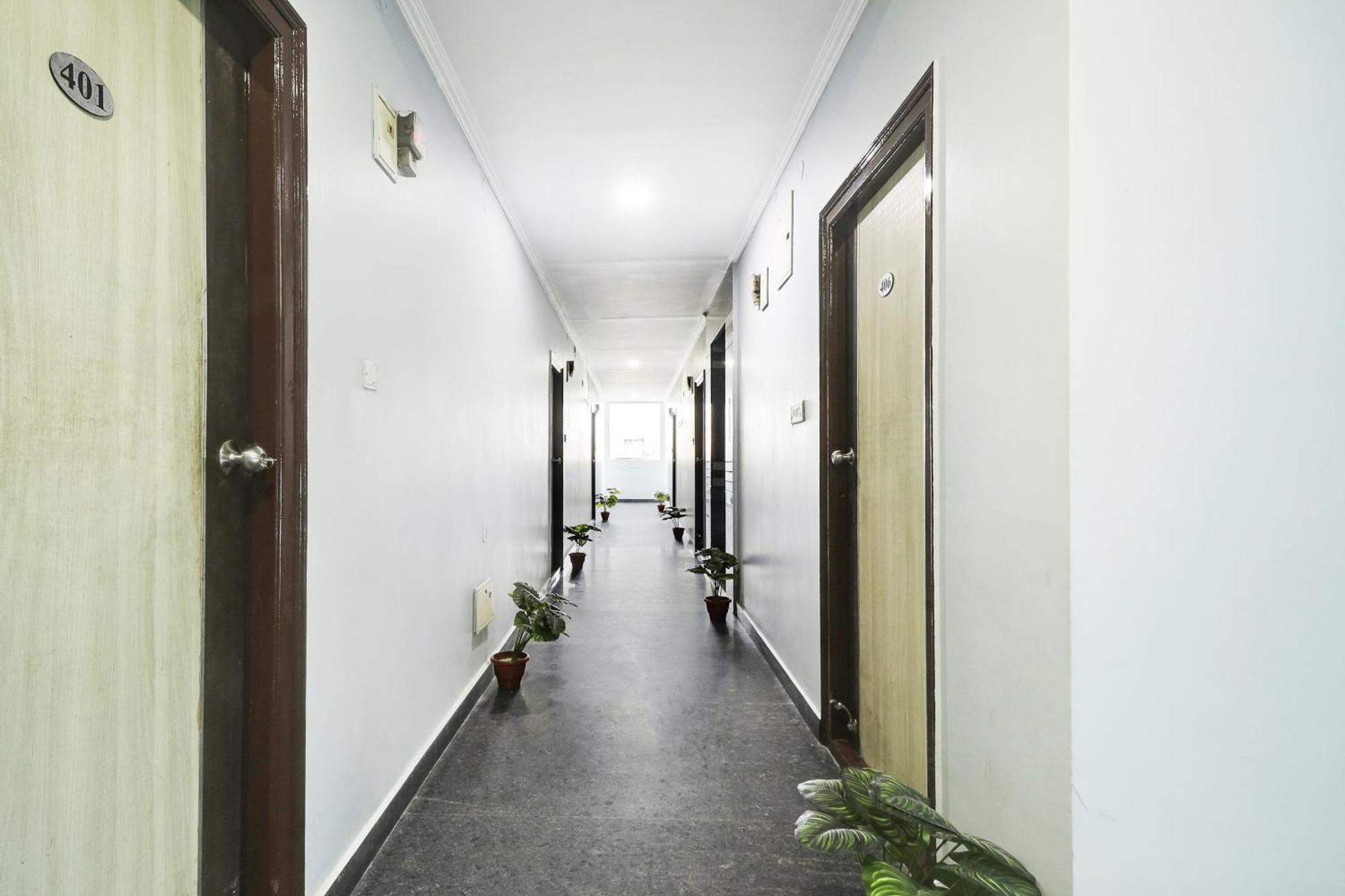היידראבד Super Townhouse De Alphabet Hotel Kukatpally Nexus Mall מראה חיצוני תמונה