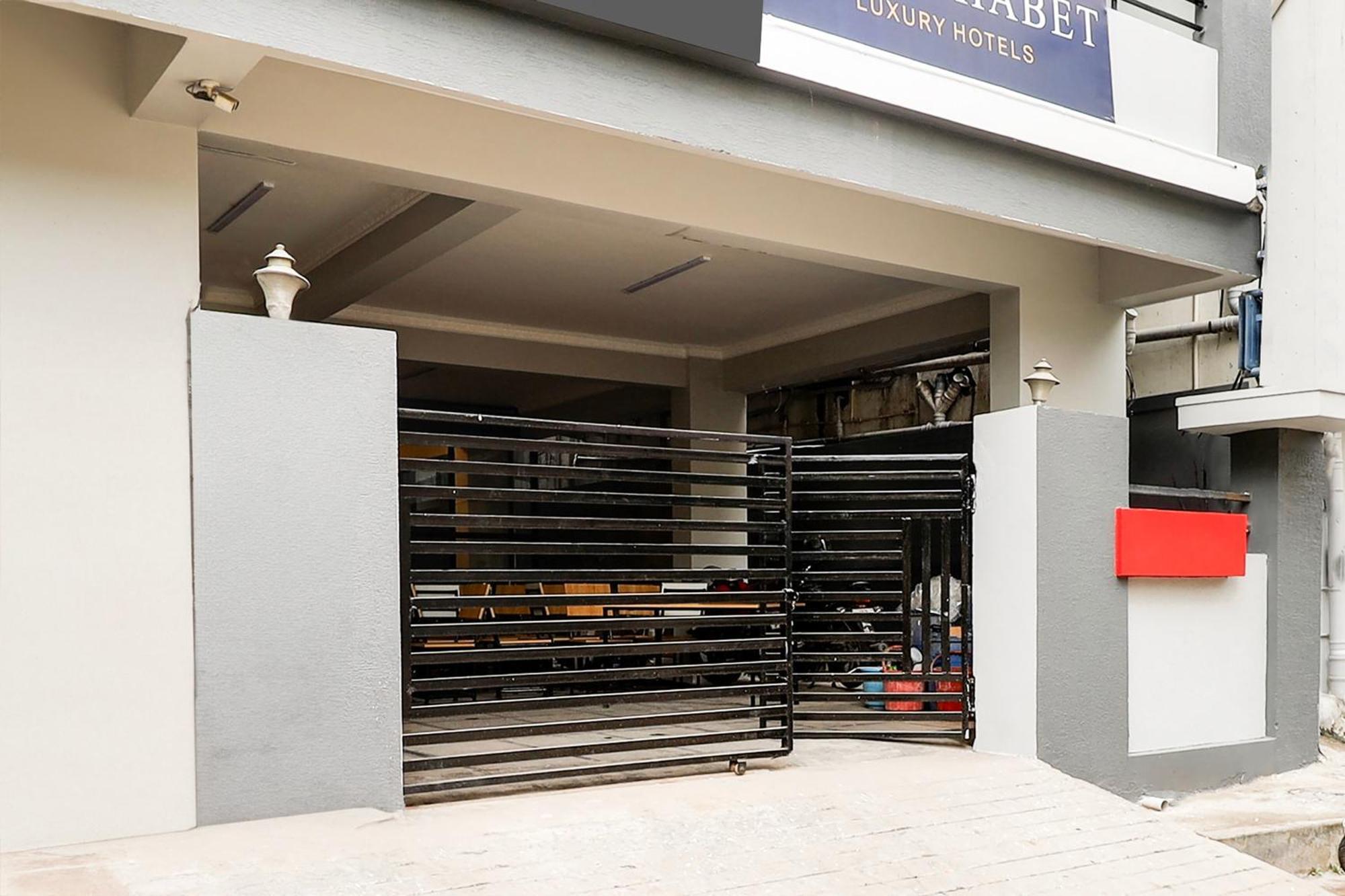 היידראבד Super Townhouse De Alphabet Hotel Kukatpally Nexus Mall מראה חיצוני תמונה
